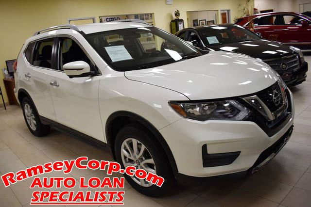 2017 Nissan Rogue SV AWD photo