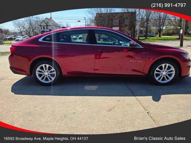 2017 Chevrolet Malibu LT FWD photo