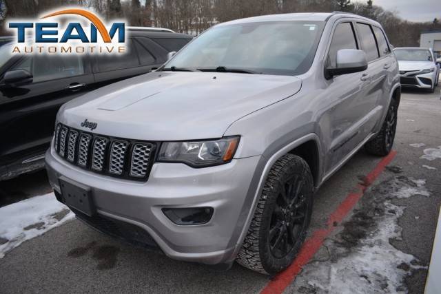 2017 Jeep Grand Cherokee Altitude 4WD photo