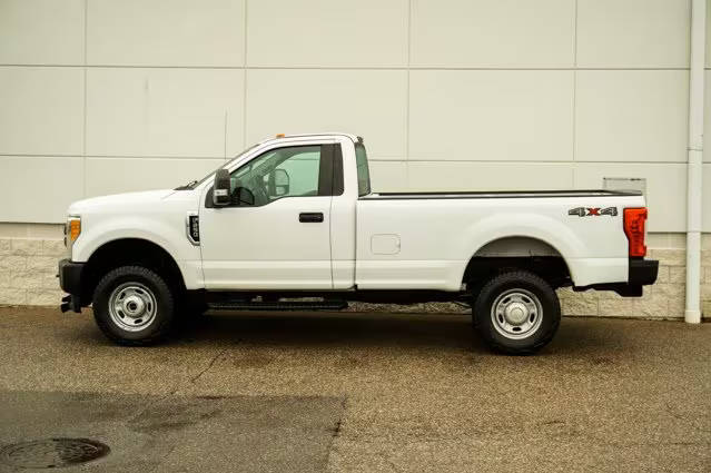 2017 Ford F-250 Super Duty XL 4WD photo