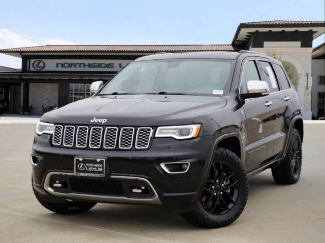 2017 Jeep Grand Cherokee Overland 4WD photo