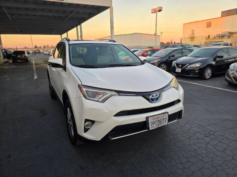 2016 Toyota RAV4 XLE AWD photo