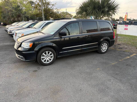 2015 Chrysler Town and Country Touring FWD photo