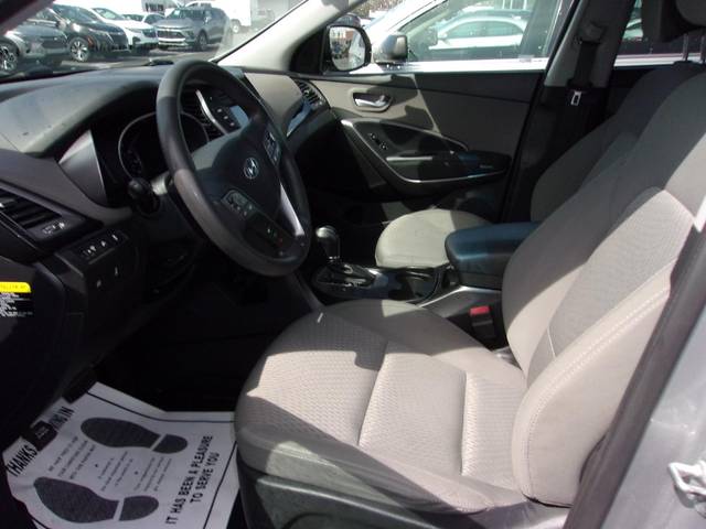 2016 Hyundai Santa Fe SE AWD photo
