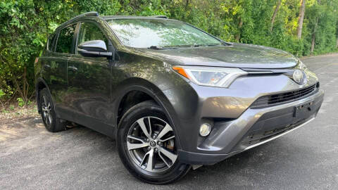 2017 Toyota RAV4 XLE AWD photo