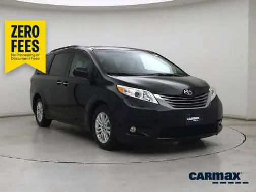 2016 Toyota Sienna XLE FWD photo