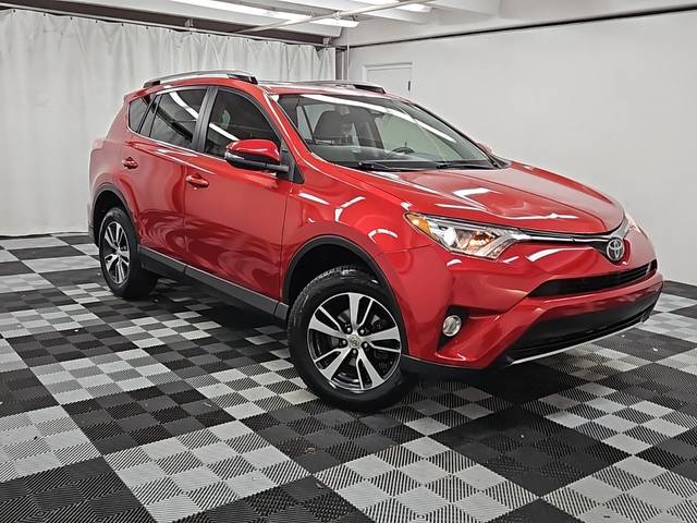 2017 Toyota RAV4 XLE FWD photo