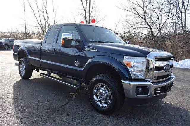 2015 Ford F-350 Super Duty Lariat 4WD photo