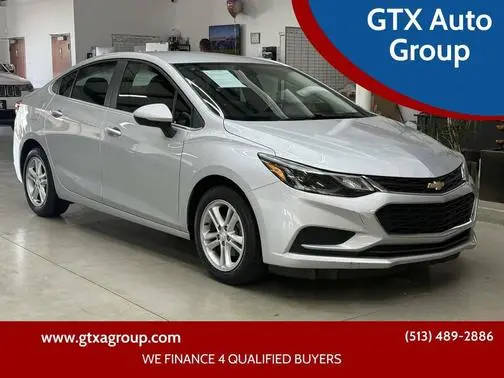 2017 Chevrolet Cruze LT FWD photo