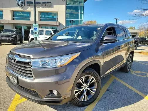 2016 Toyota Highlander XLE AWD photo