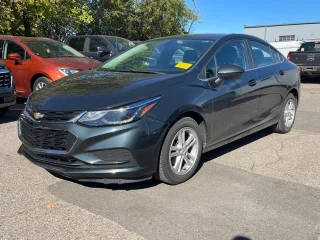 2017 Chevrolet Cruze LT FWD photo