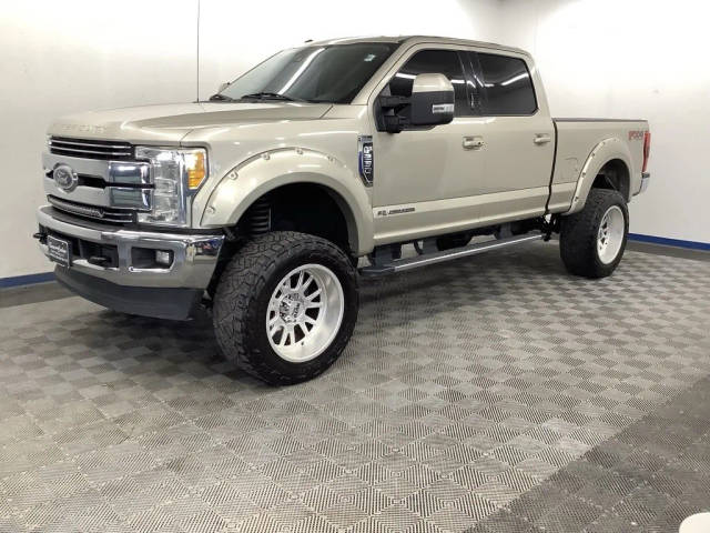 2017 Ford F-250 Super Duty Lariat 4WD photo