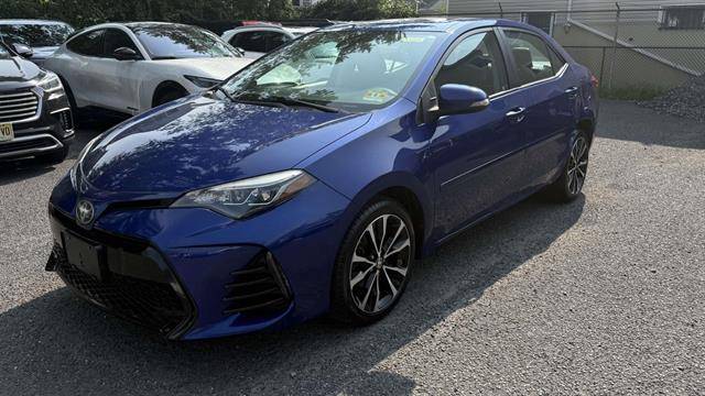2017 Toyota Corolla SE FWD photo