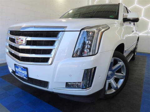 2017 Cadillac Escalade ESV Luxury RWD photo