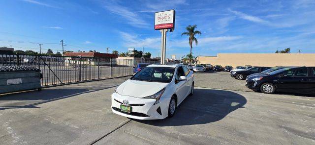 2017 Toyota Prius Four FWD photo
