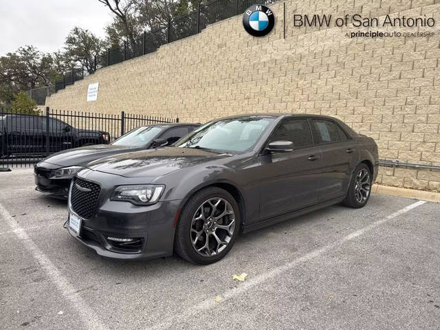 2017 Chrysler 300 300S RWD photo