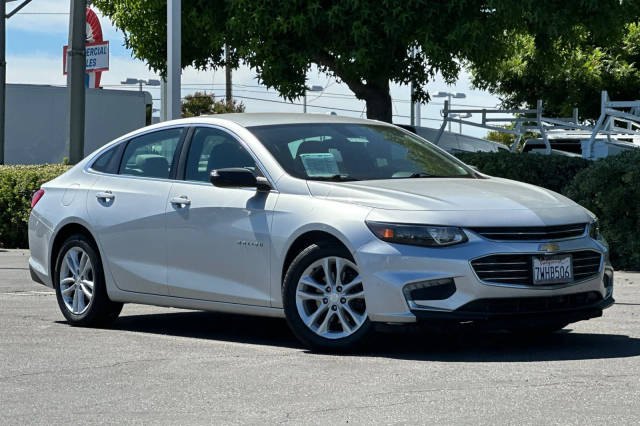 2017 Chevrolet Malibu LT FWD photo