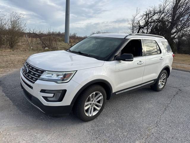 2017 Ford Explorer XLT FWD photo