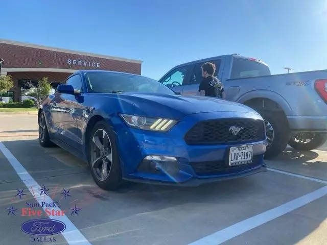 2017 Ford Mustang EcoBoost RWD photo