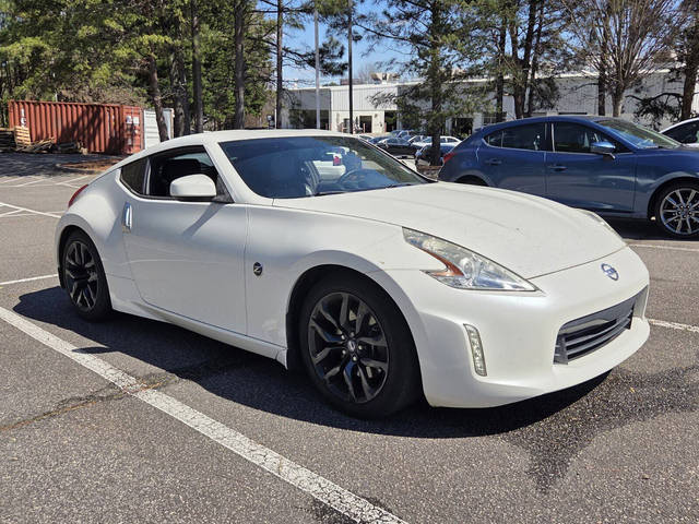 2017 Nissan 370Z Touring RWD photo
