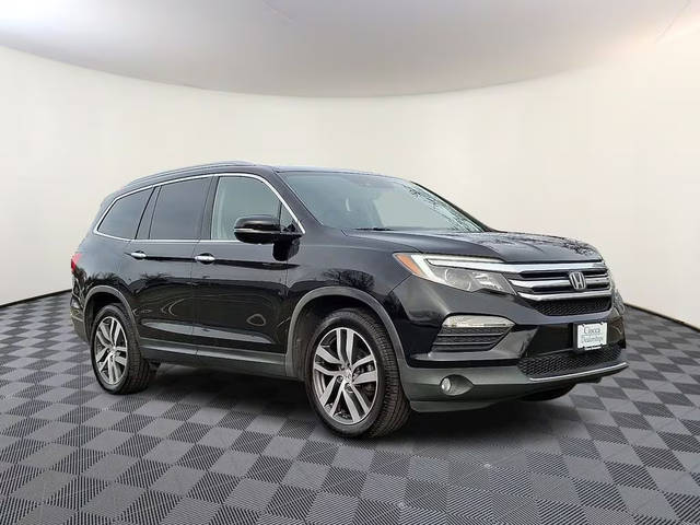 2016 Honda Pilot Elite AWD photo