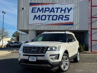 2017 Ford Explorer XLT 4WD photo