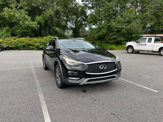 2017 Infiniti QX30 Premium AWD photo