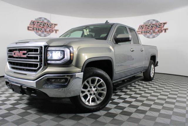 2017 GMC Sierra 1500 SLE 4WD photo