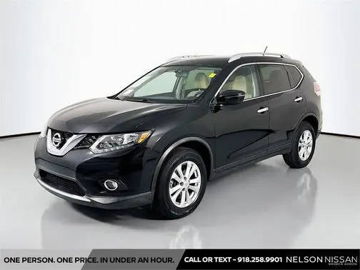 2016 Nissan Rogue SV AWD photo