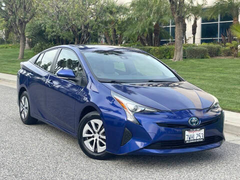 2017 Toyota Prius Two FWD photo