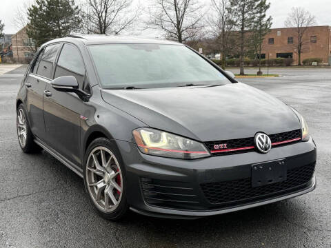 2017 Volkswagen Golf GTI SE FWD photo