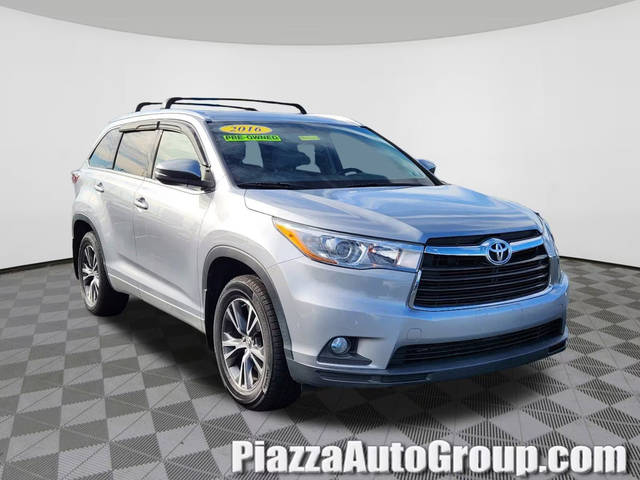 2016 Toyota Highlander XLE AWD photo