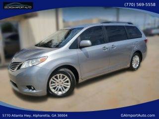 2017 Toyota Sienna XLE FWD photo