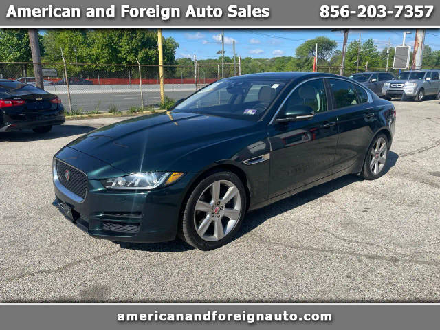 2017 Jaguar XE 25t Premium RWD photo