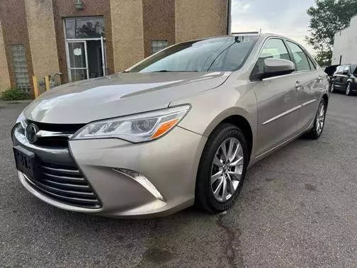 2017 Toyota Camry XLE V6 FWD photo