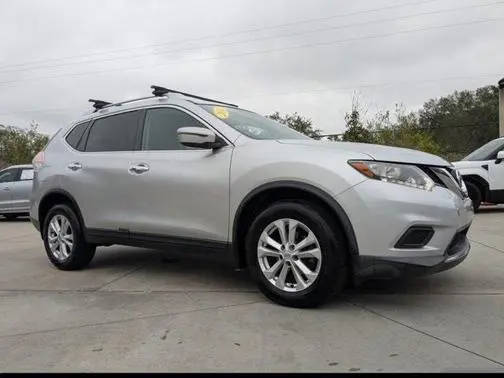 2016 Nissan Rogue SV FWD photo