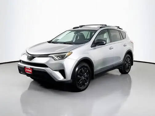 2017 Toyota RAV4 LE AWD photo