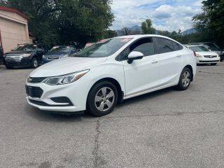 2017 Chevrolet Cruze LS FWD photo