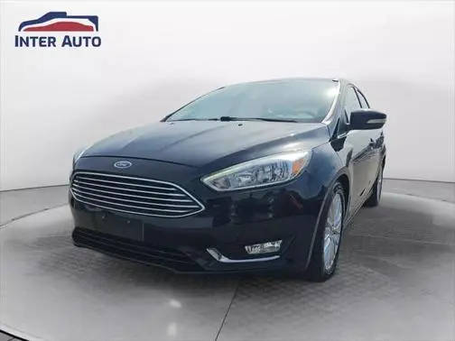 2016 Ford Focus Titanium FWD photo
