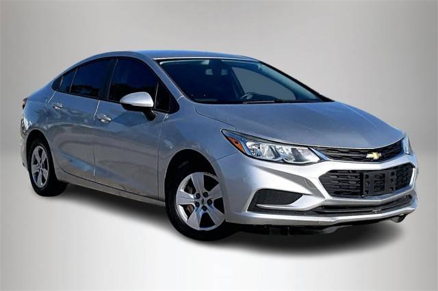 2017 Chevrolet Cruze LS FWD photo