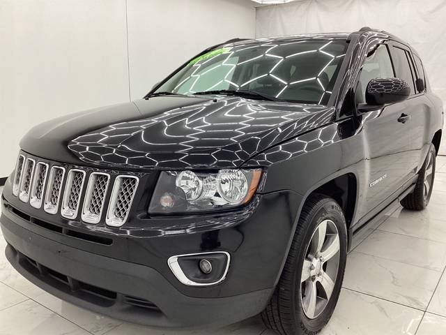 2017 Jeep Compass Latitude FWD photo