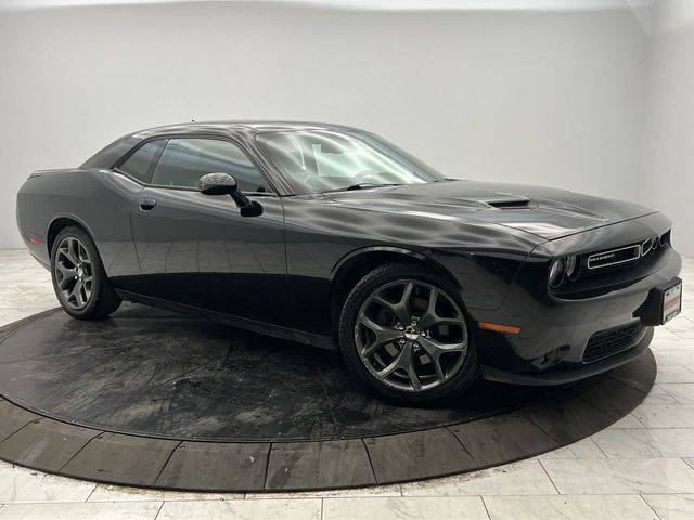 2017 Dodge Challenger SXT Plus RWD photo