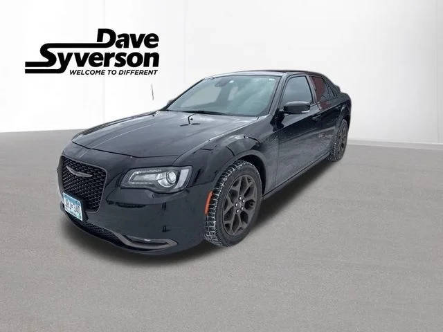 2017 Chrysler 300 300S Alloy Edition AWD photo