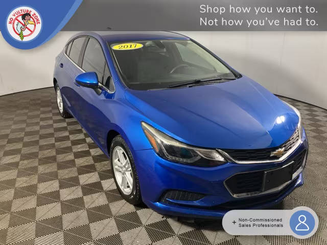 2017 Chevrolet Cruze LT FWD photo
