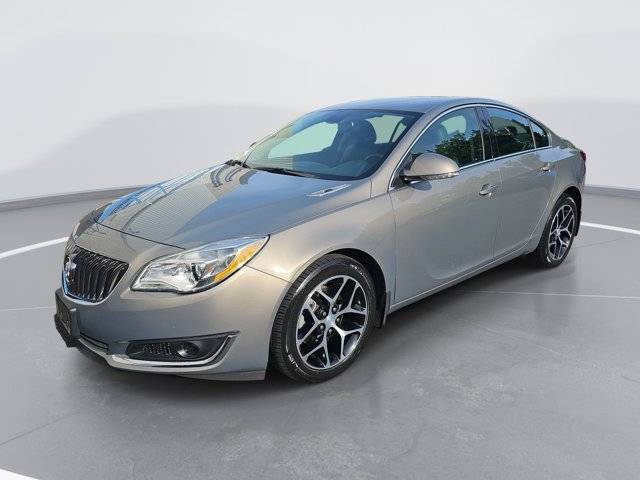 2017 Buick Regal Sport Touring FWD photo
