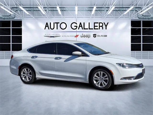 2017 Chrysler 200 Limited Platinum FWD photo