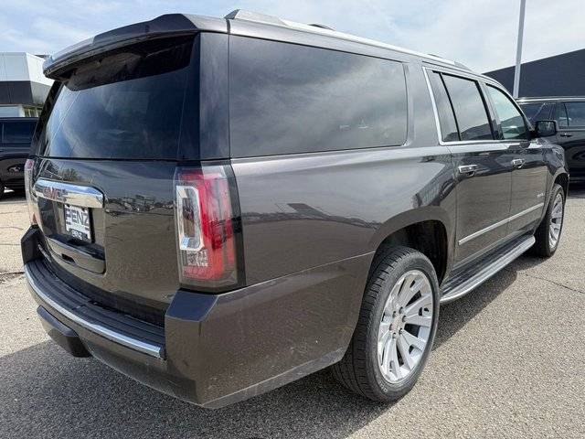 2017 GMC Yukon XL Denali 4WD photo