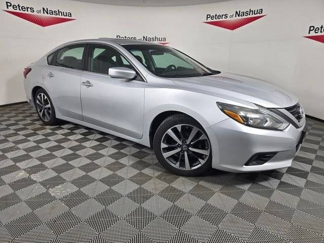 2017 Nissan Altima 2.5 SR FWD photo