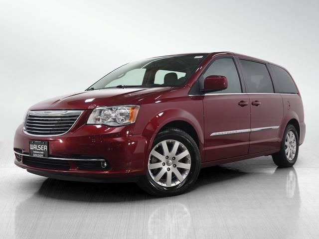 2016 Chrysler Town and Country Touring FWD photo