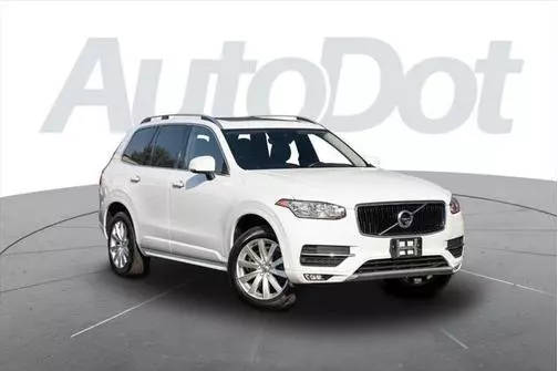 2016 Volvo XC90 T6 Momentum AWD photo